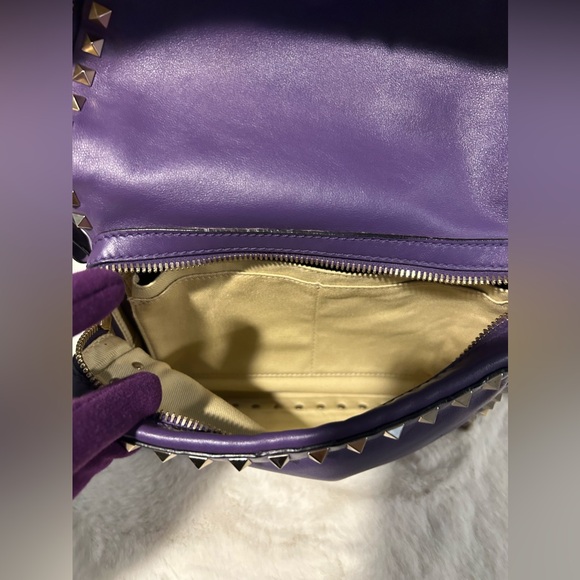 VALENTINO Rockstud Purple Backpack in excellent condition. Authentic & pre-owned - Picture 12 of 15